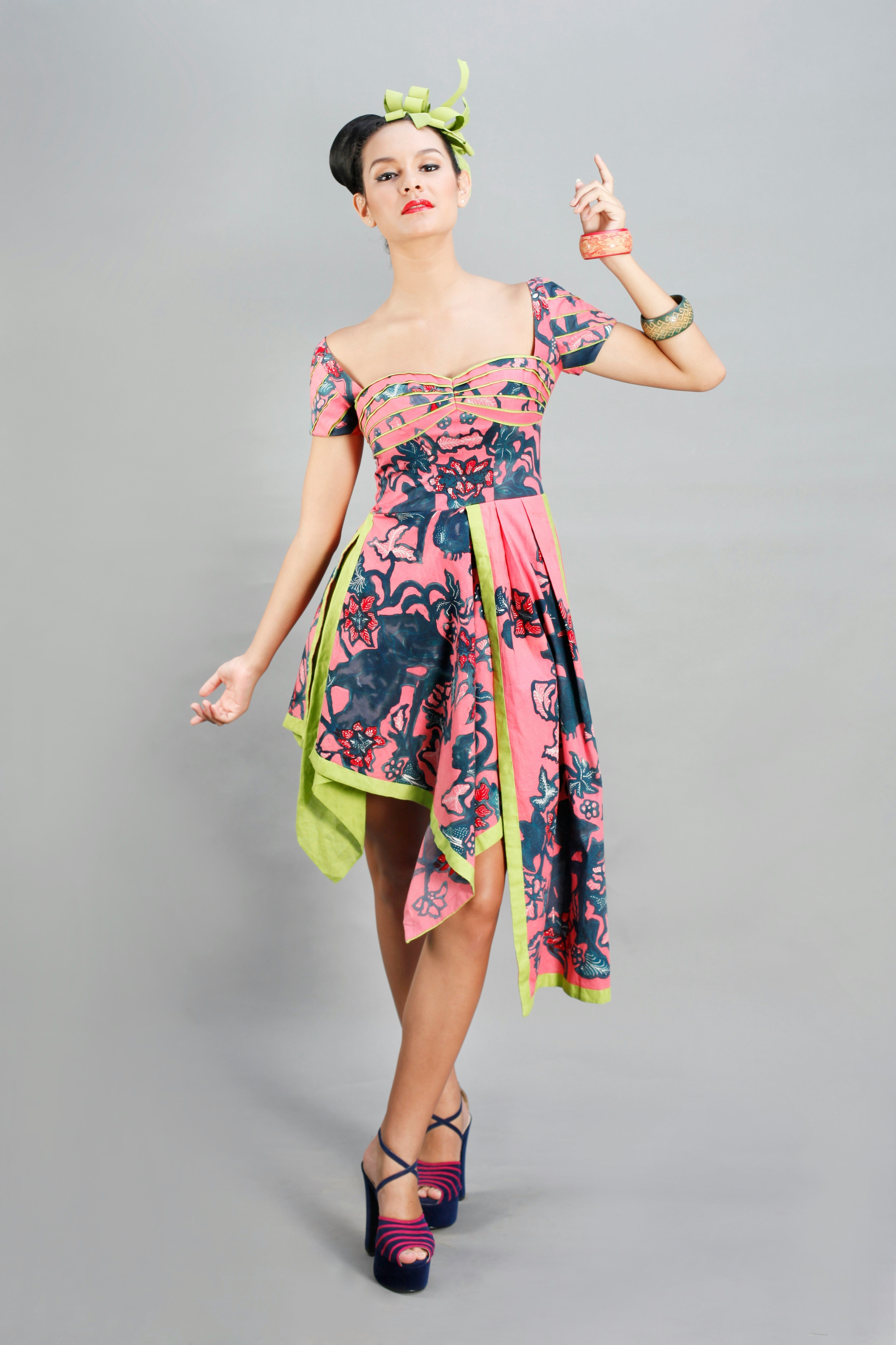 MINI DRESSES